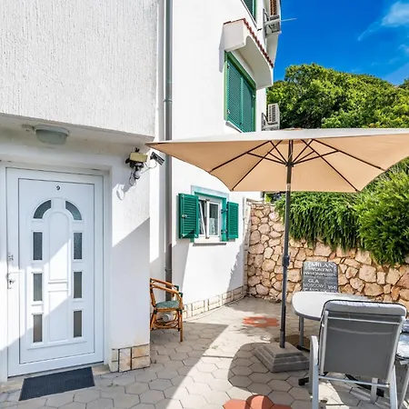 Apartment Oleander Kricin Baška